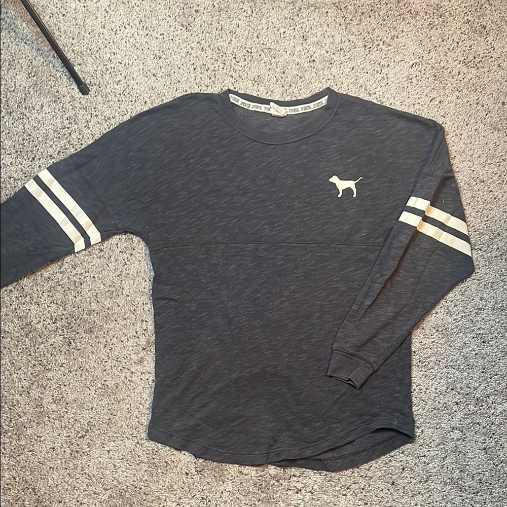 PINK Victoria’s Secret Long Sleeve Crewneck Size Small